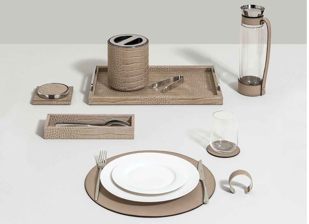 Dining accessories