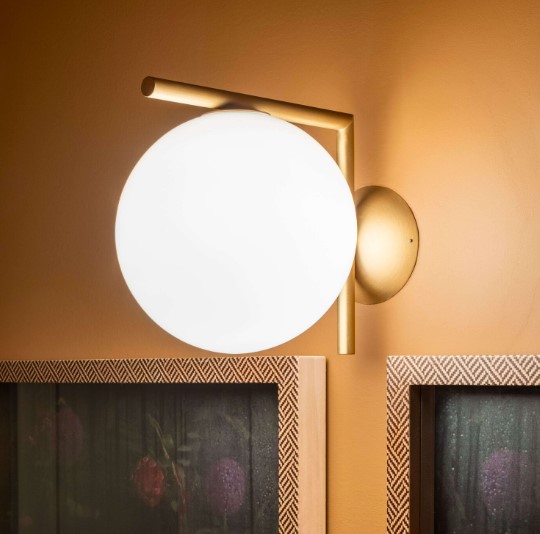 Ceiling lamps