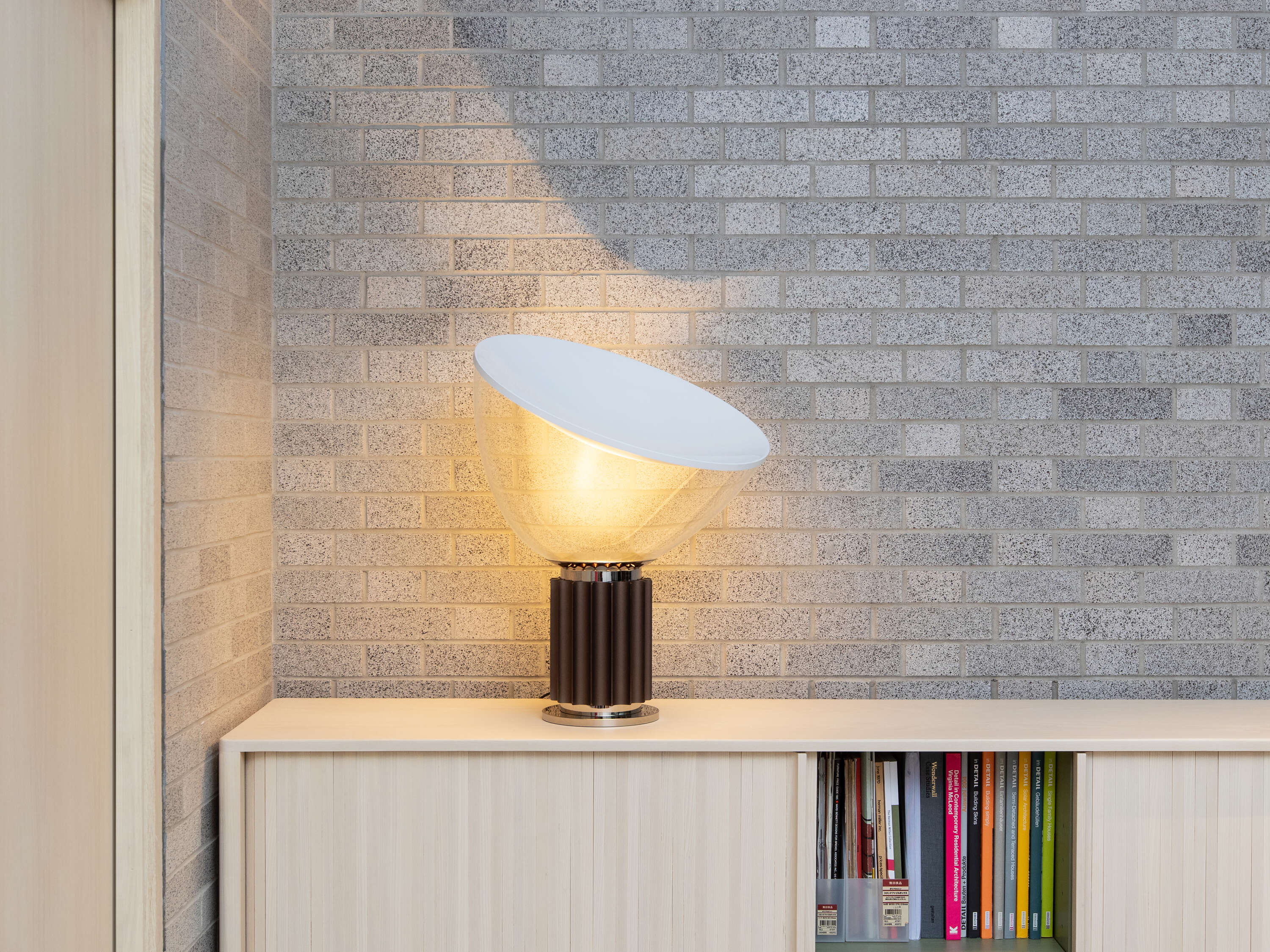 Table Lamp Taccia (PMMA)