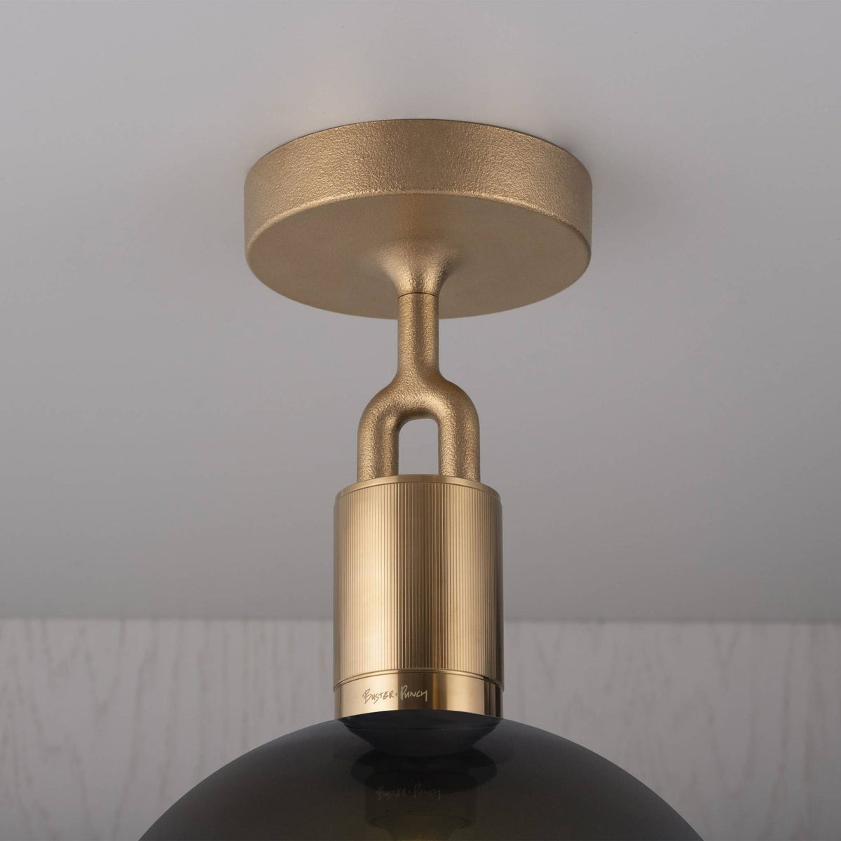 Forked Ceiling / Globe / Smoked / Medium
