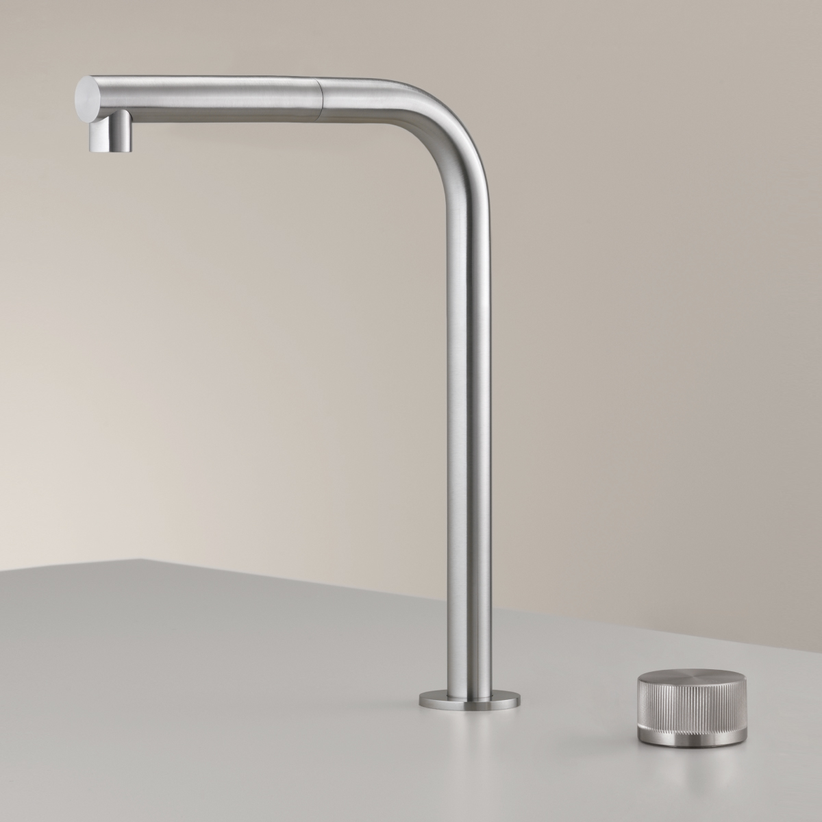 Tap APP02 with Pull-Out Hand Shower