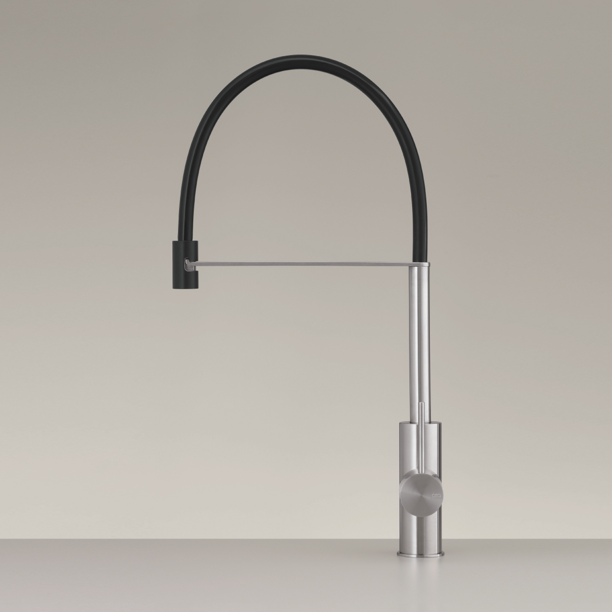Tap MIL204 with Pull-Out Hand Shower