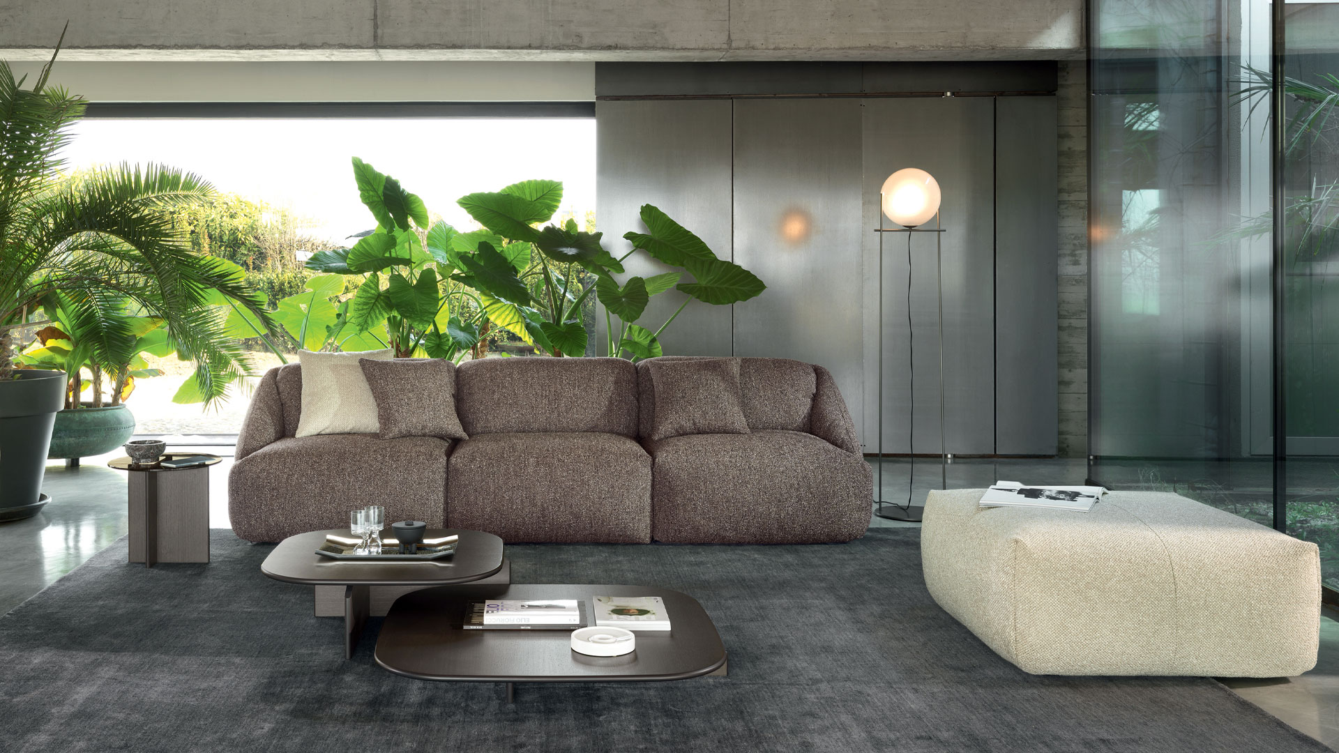 Polyura Coffee Table