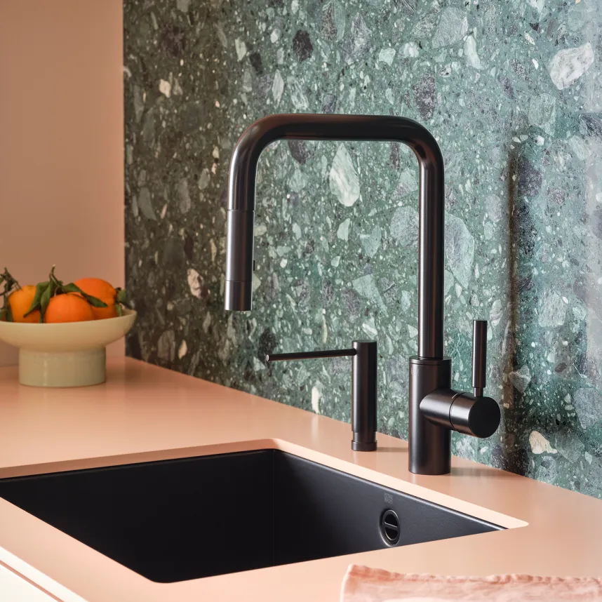 META SQUARE Single-lever mixer pull-down with spray function