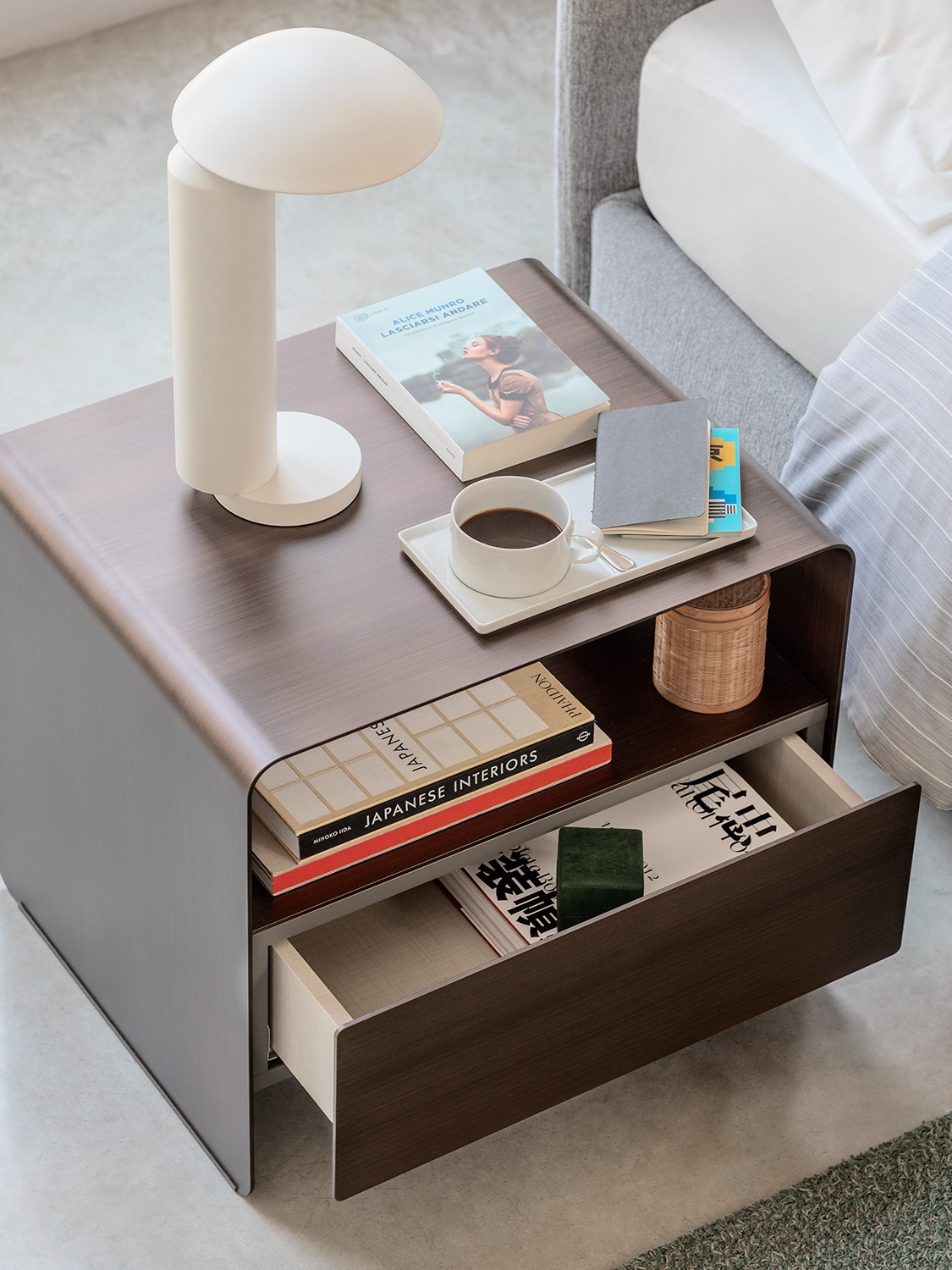Foglio night tables