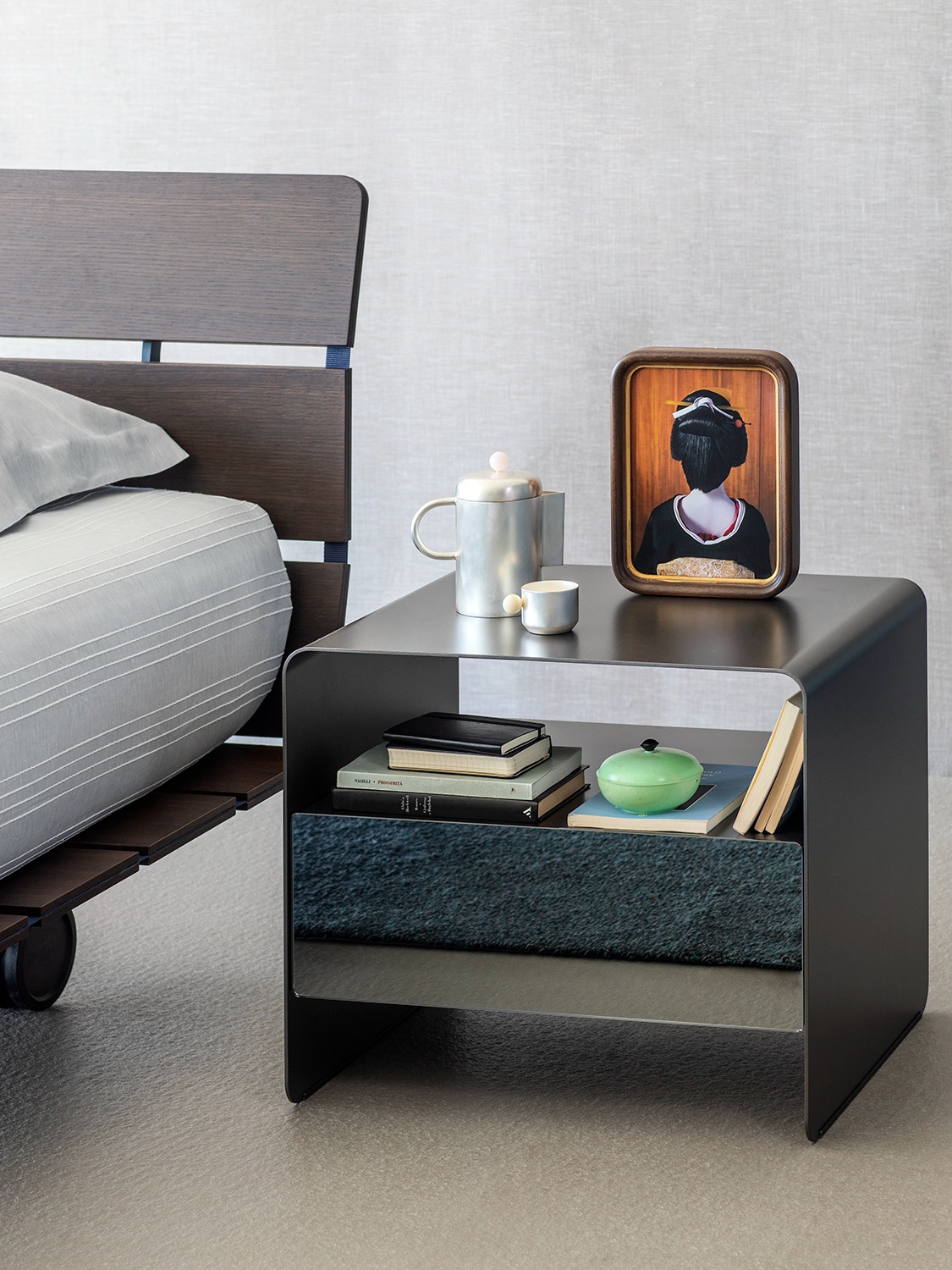 Foglio night tables