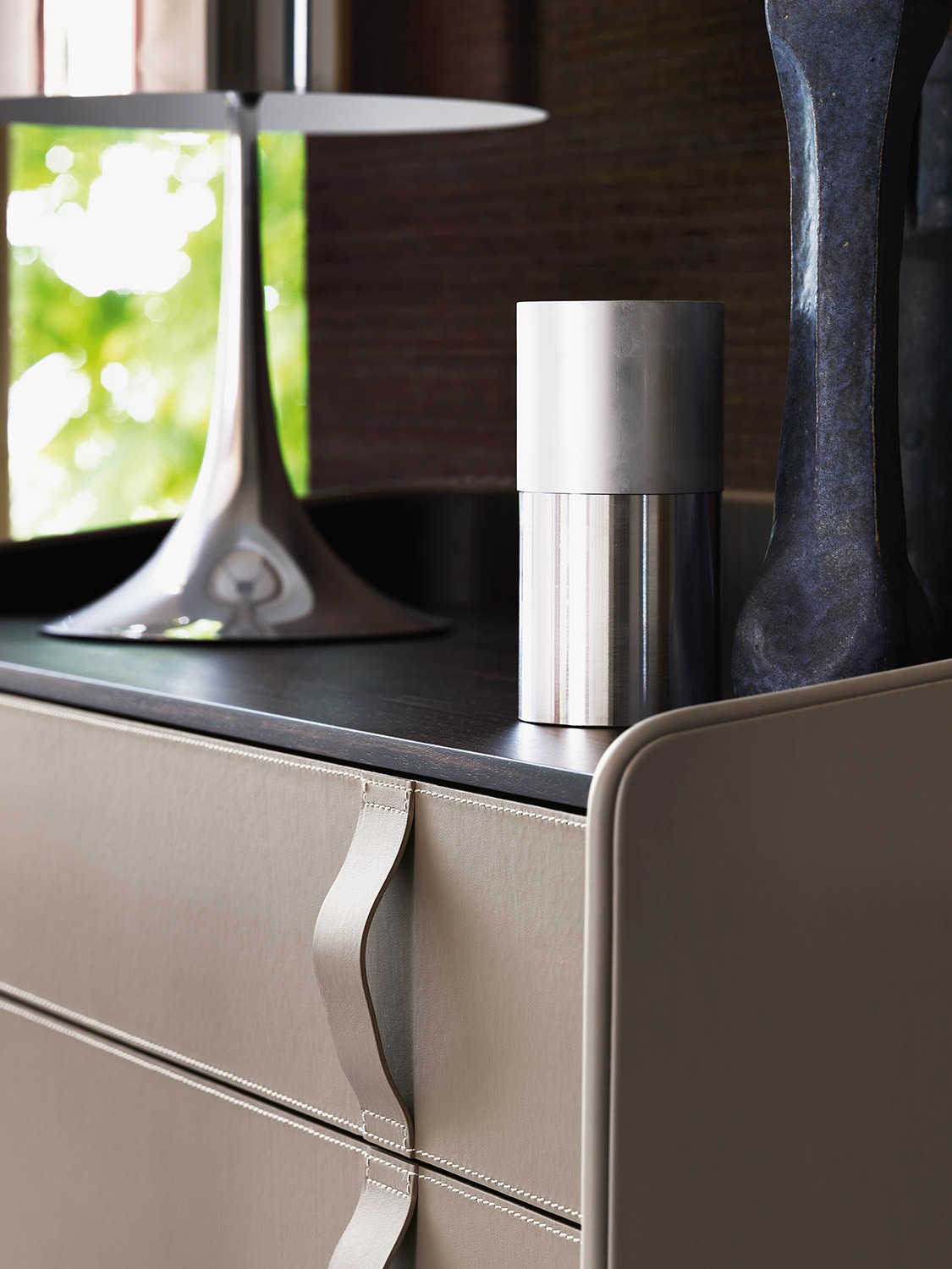 Gentleman chest of drawers