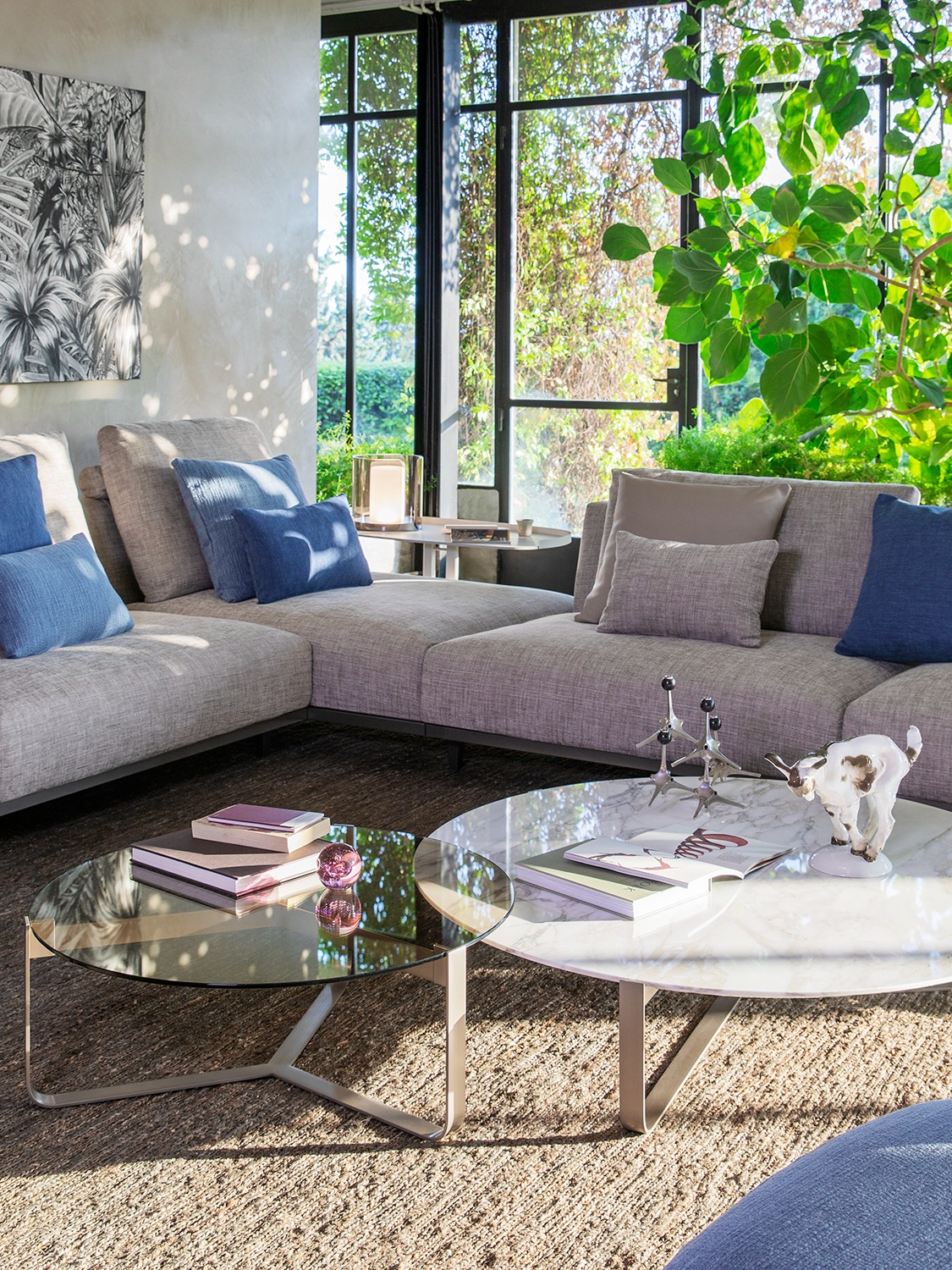 Yari coffee table