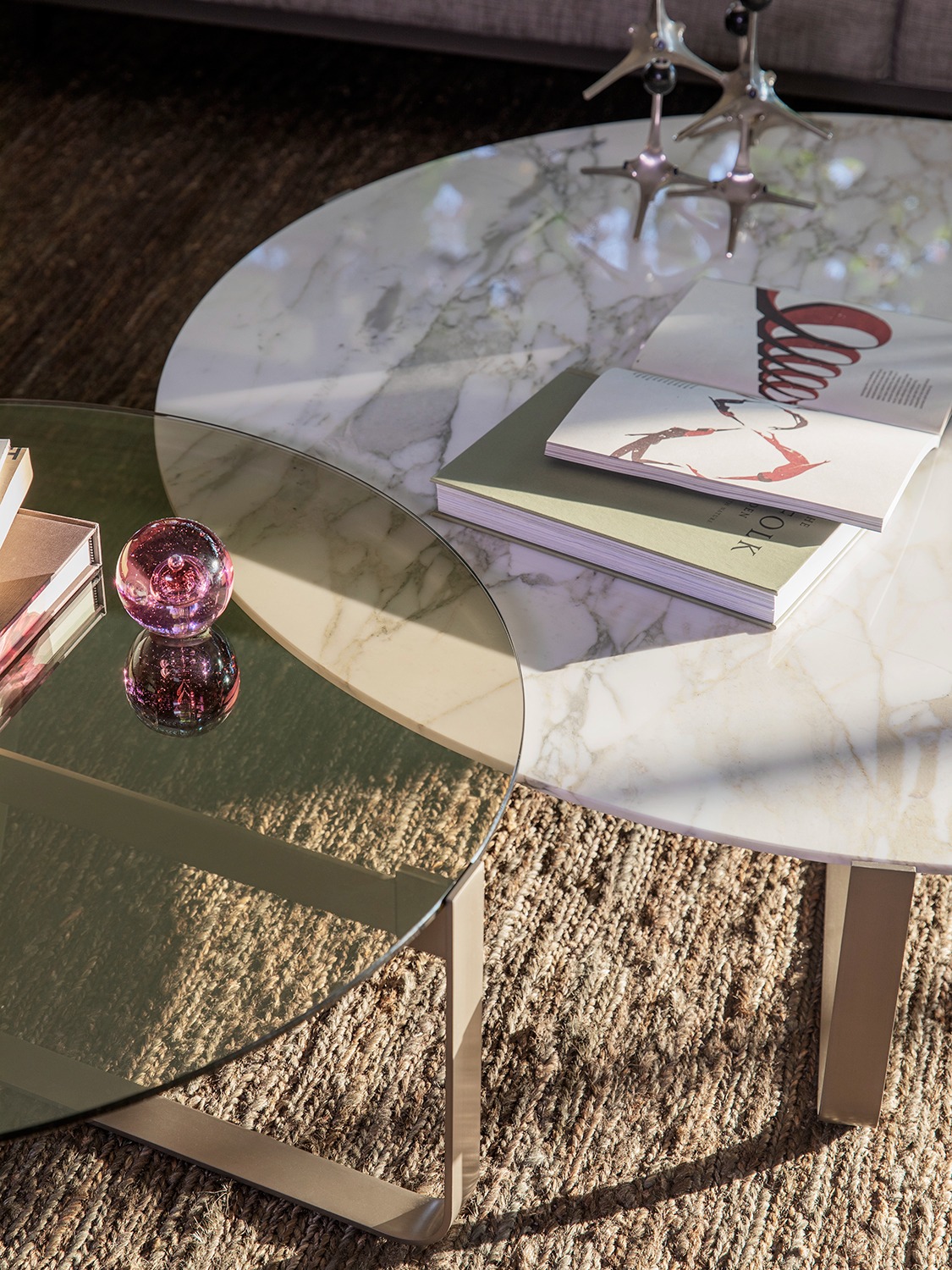 Yari coffee table