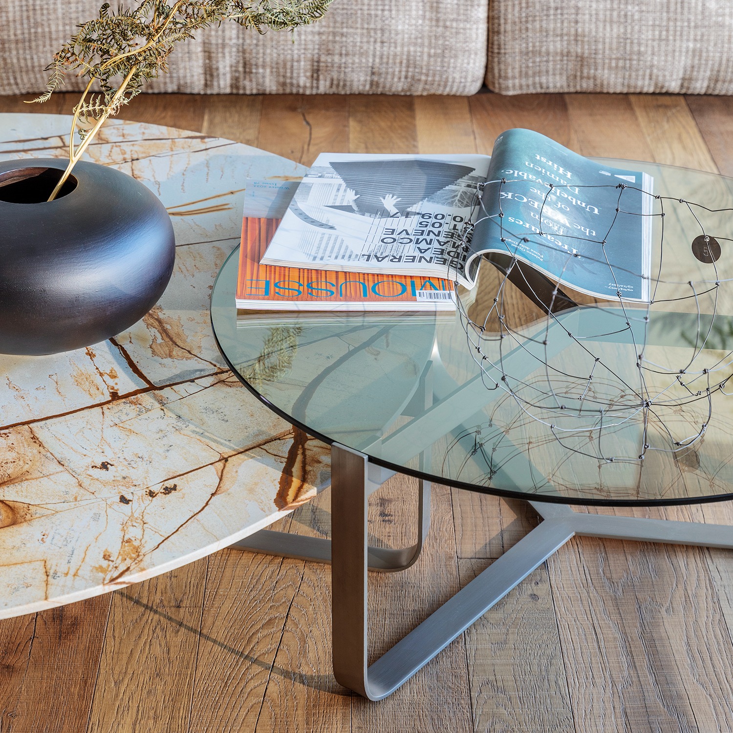 Yari coffee table