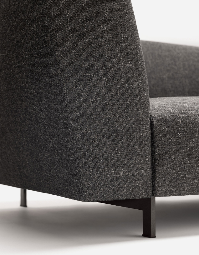 Neera Sofa