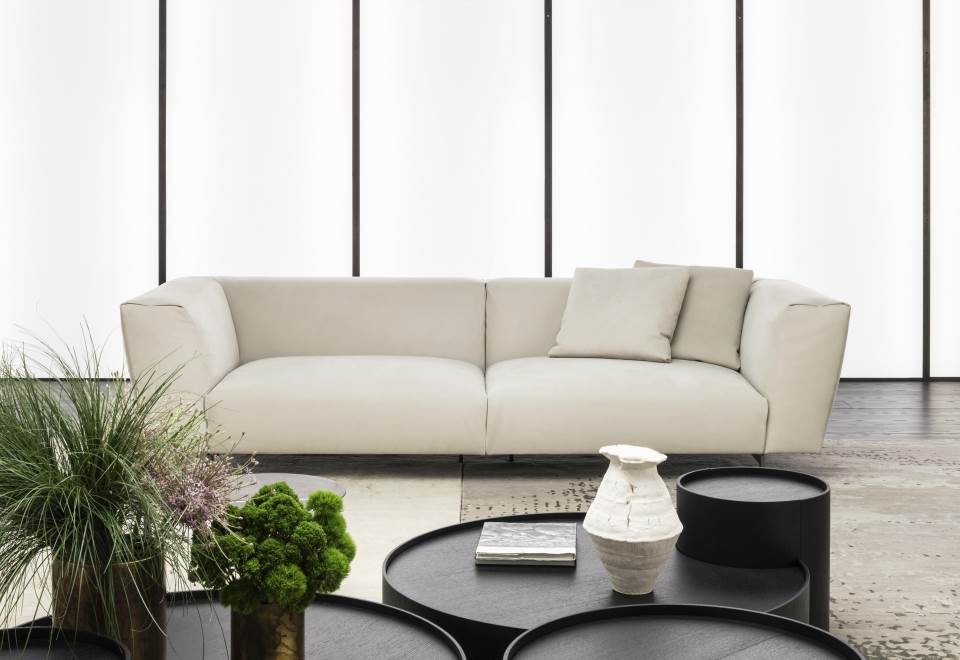 Neera Sofa