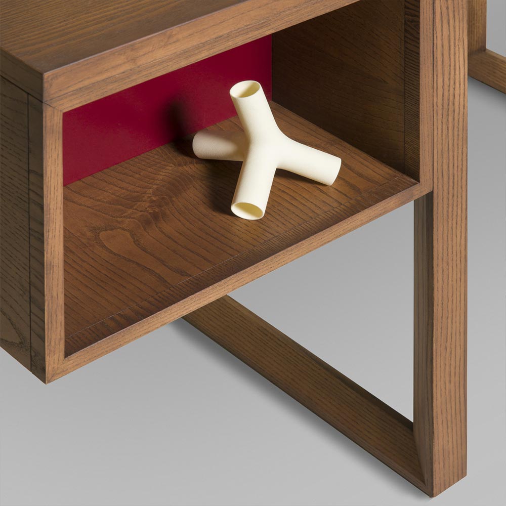 Swing Desk