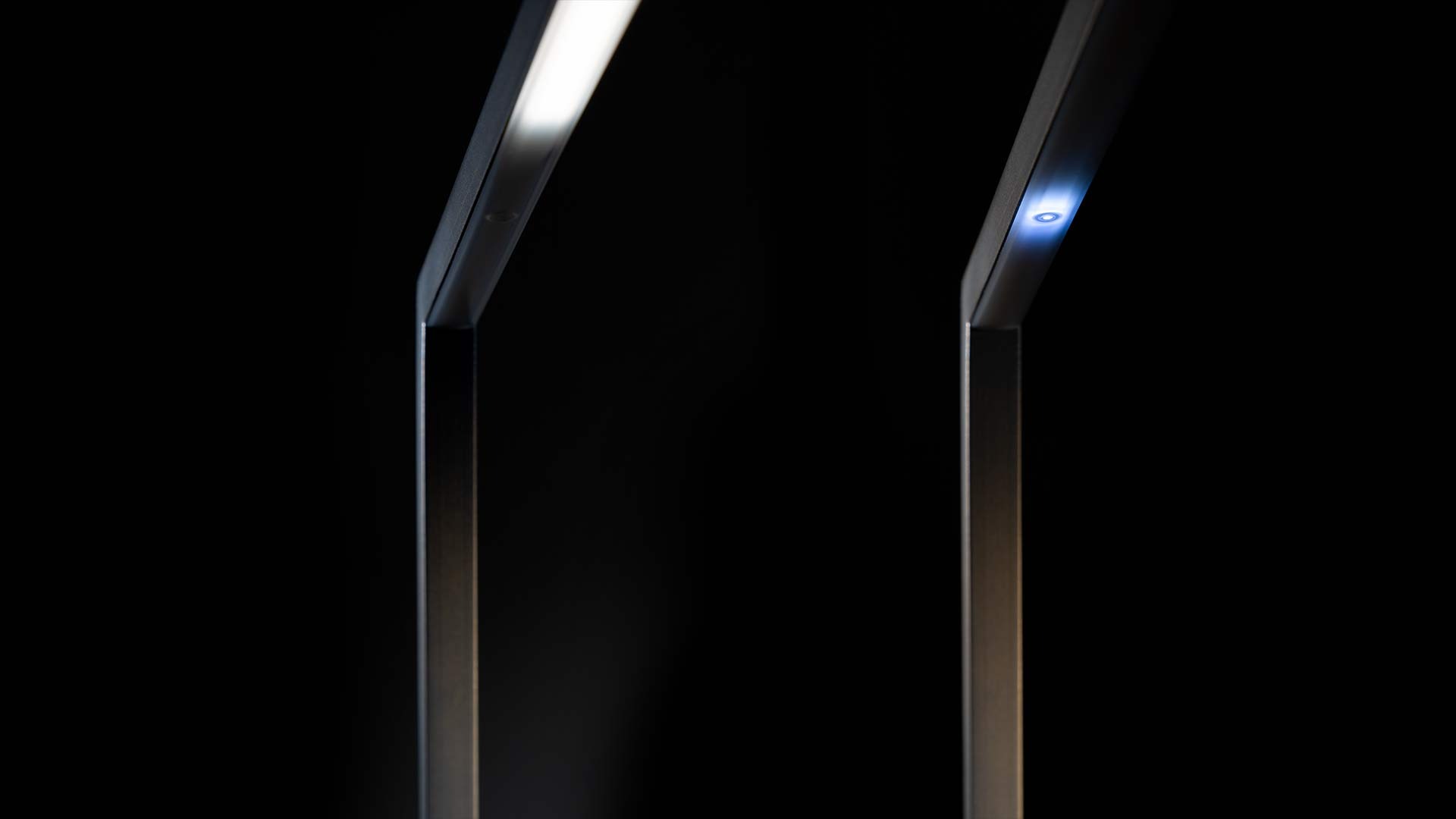 Essential Braccio Floor lamp