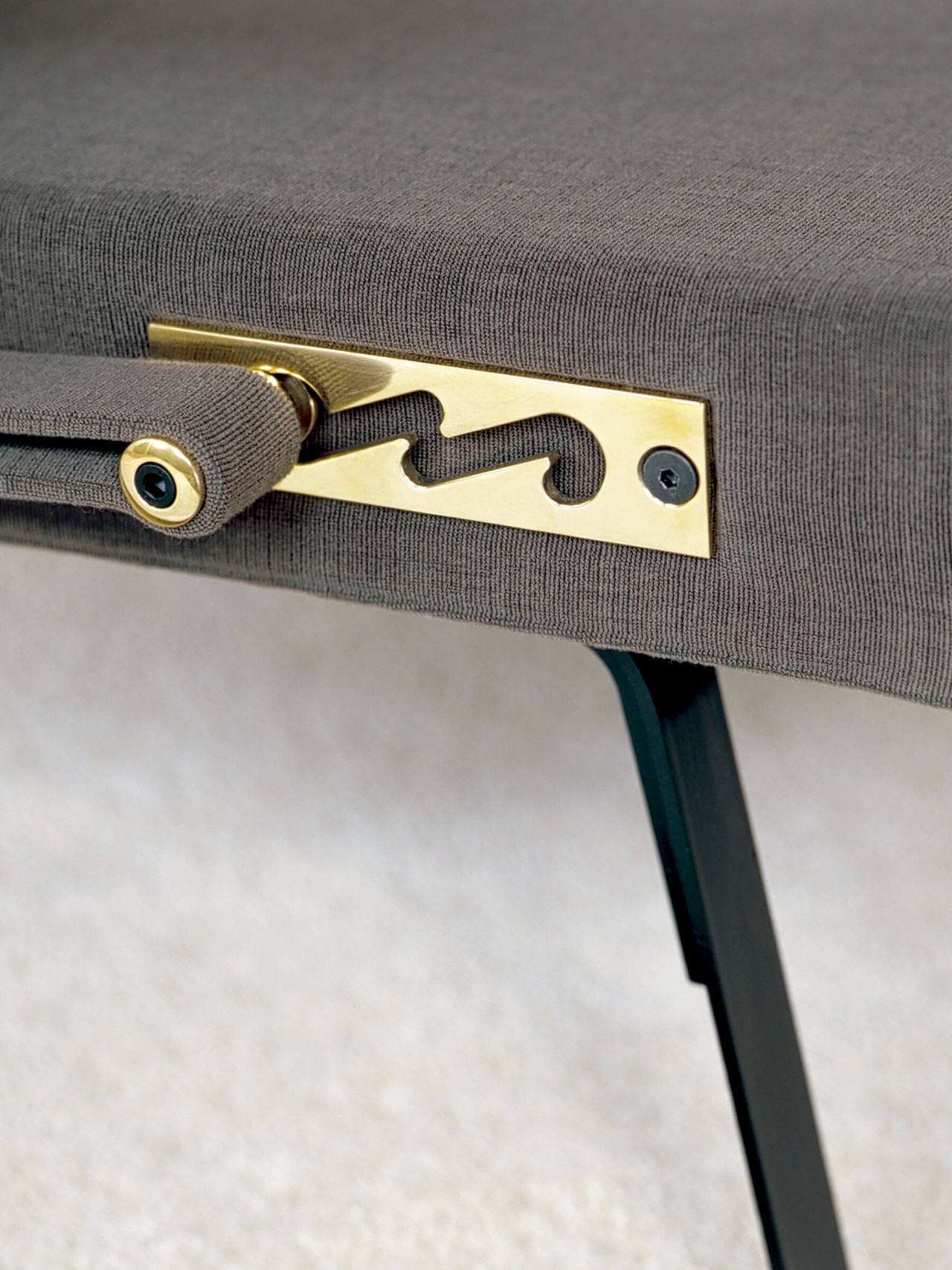 Digamma Chaise Longue