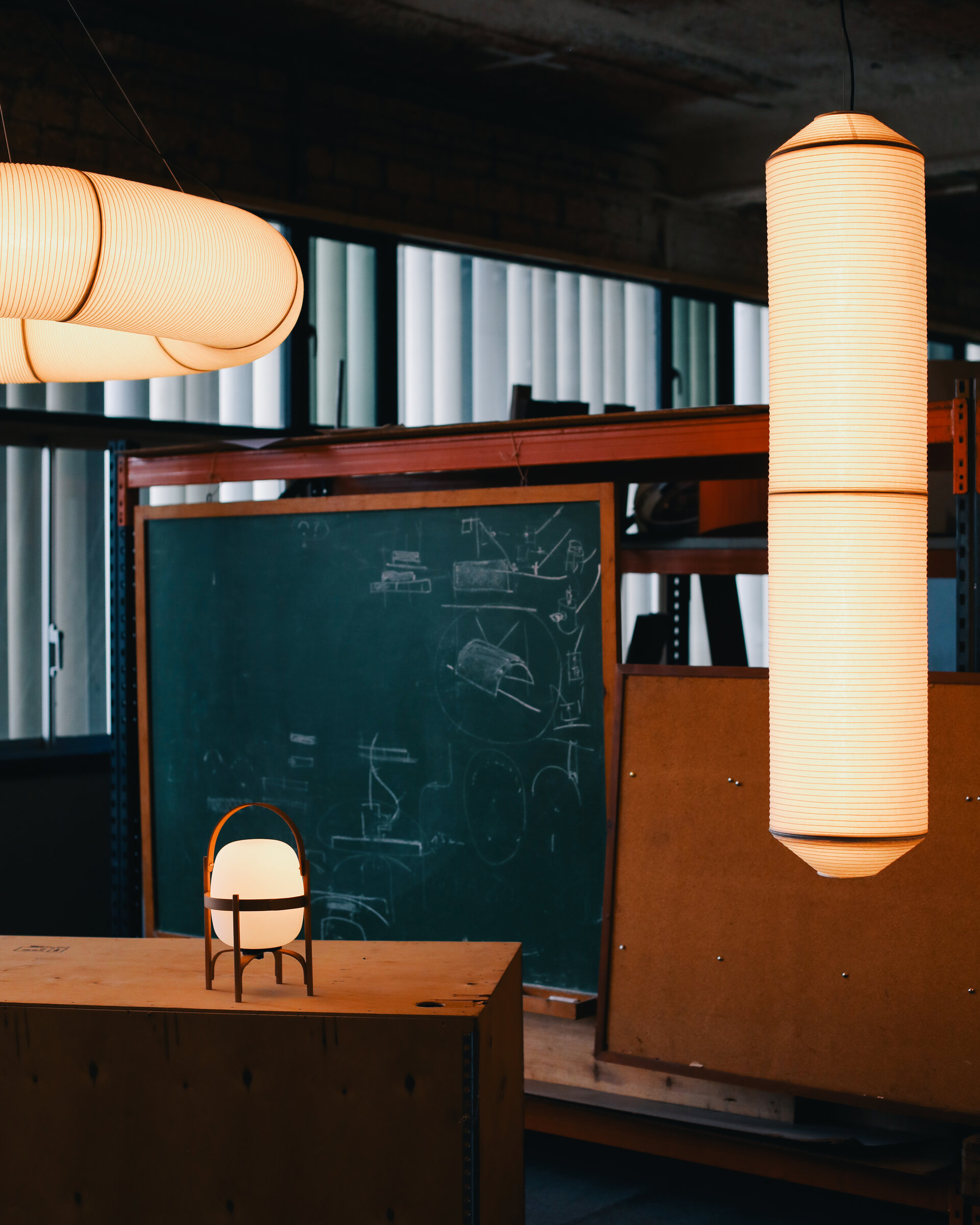 Tekiò Vertical Pendant Lamps