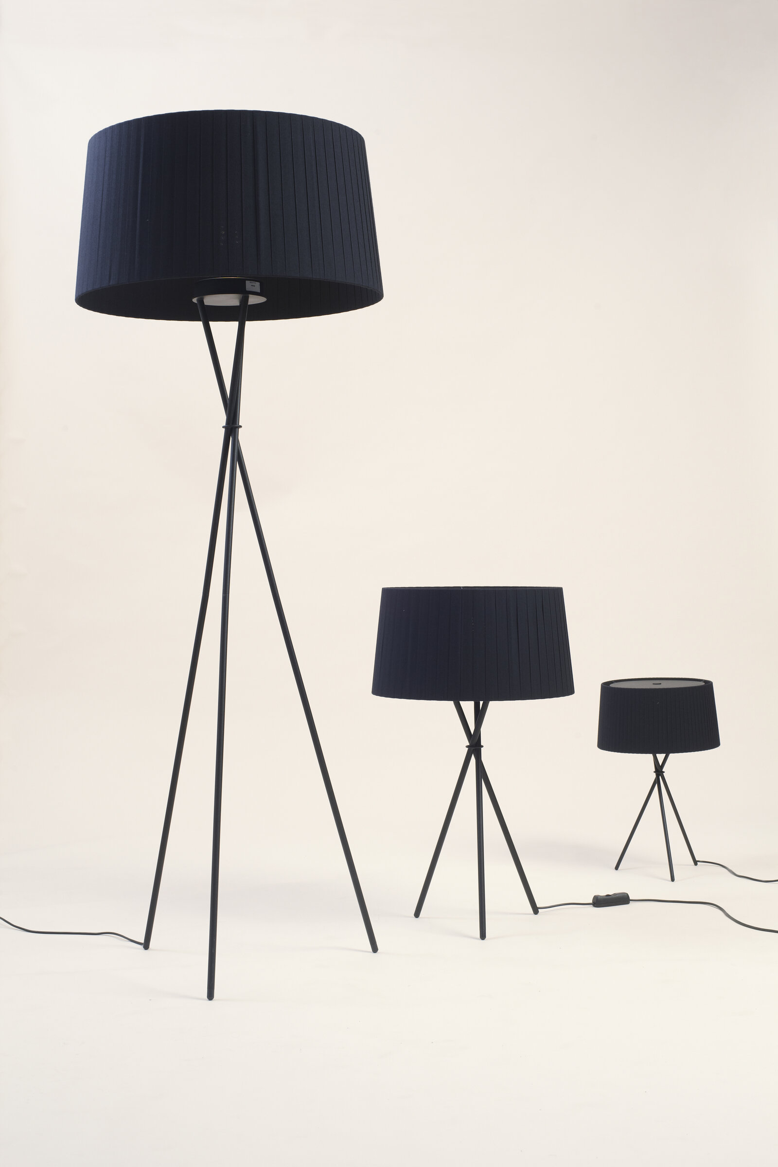 Trípode Table Lamps