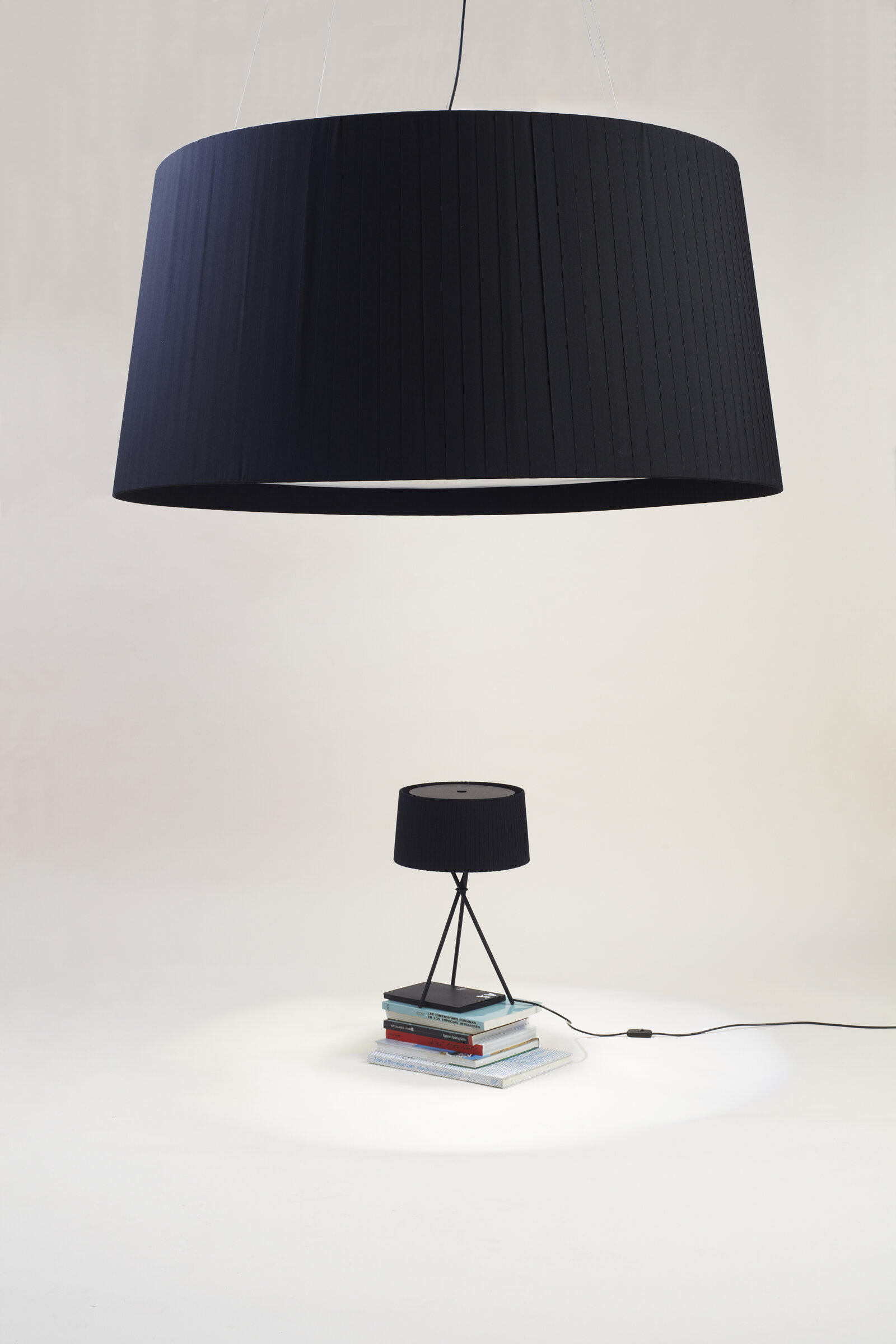 Trípode Table Lamps