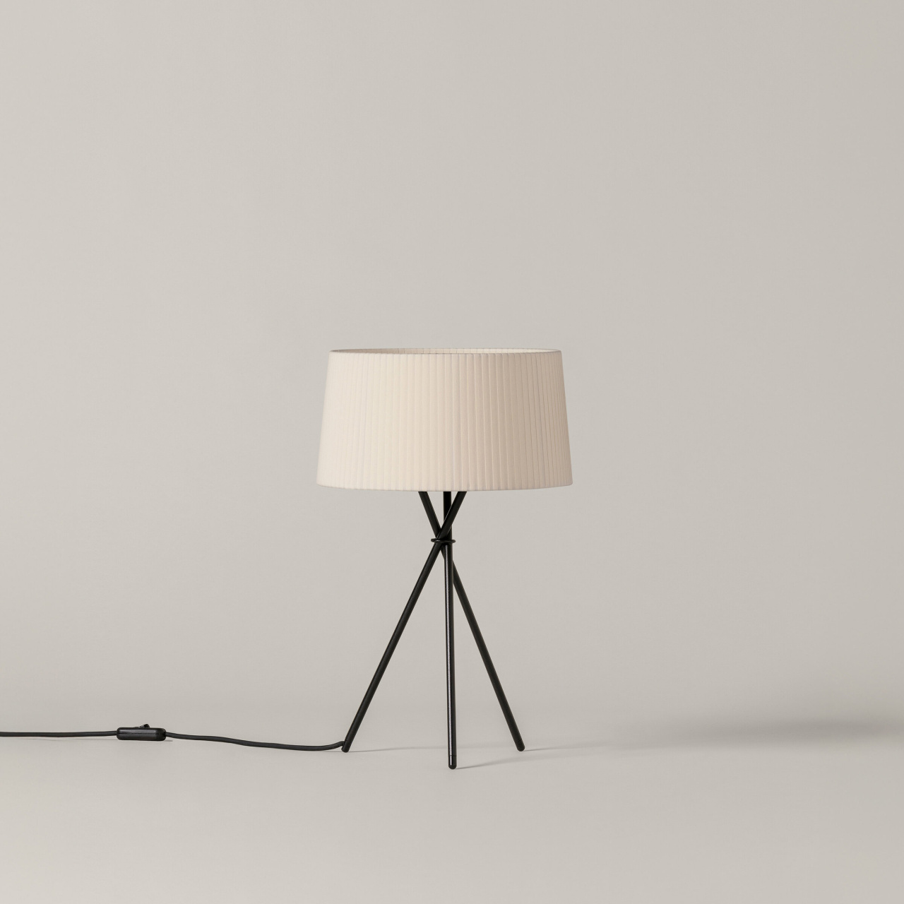 Trípode Table Lamps