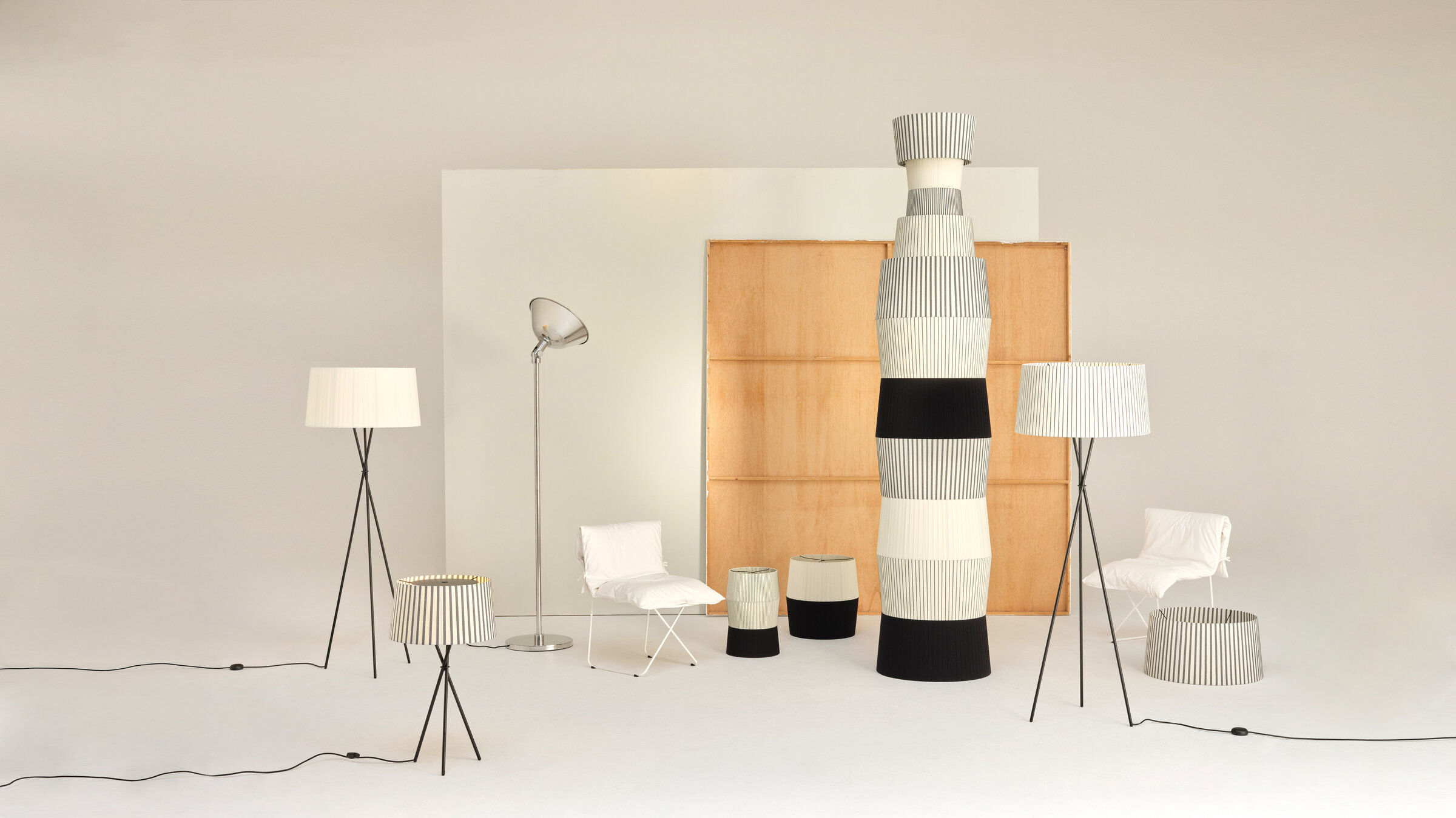 Trípode Table Lamps
