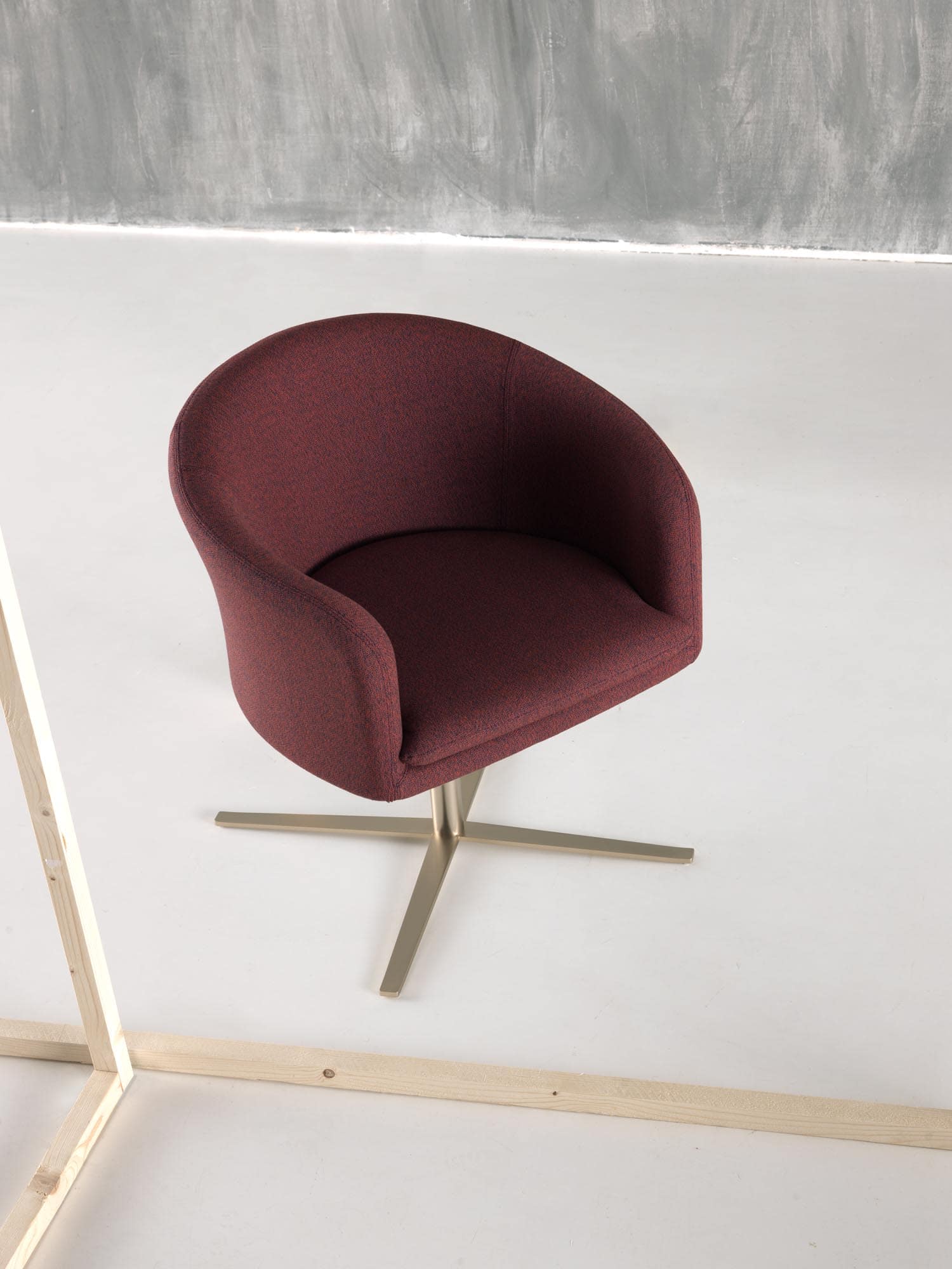 Daphne Armchair