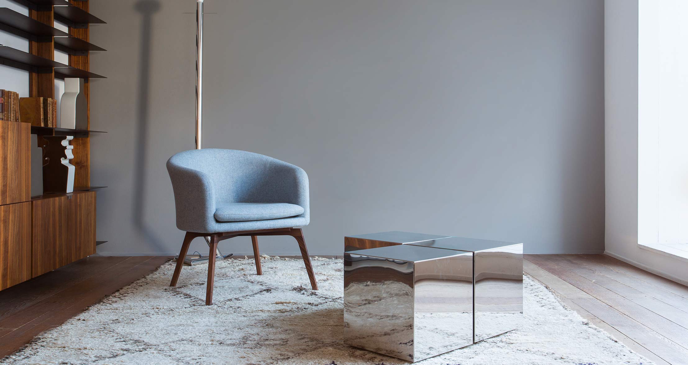 Daphne Armchair
