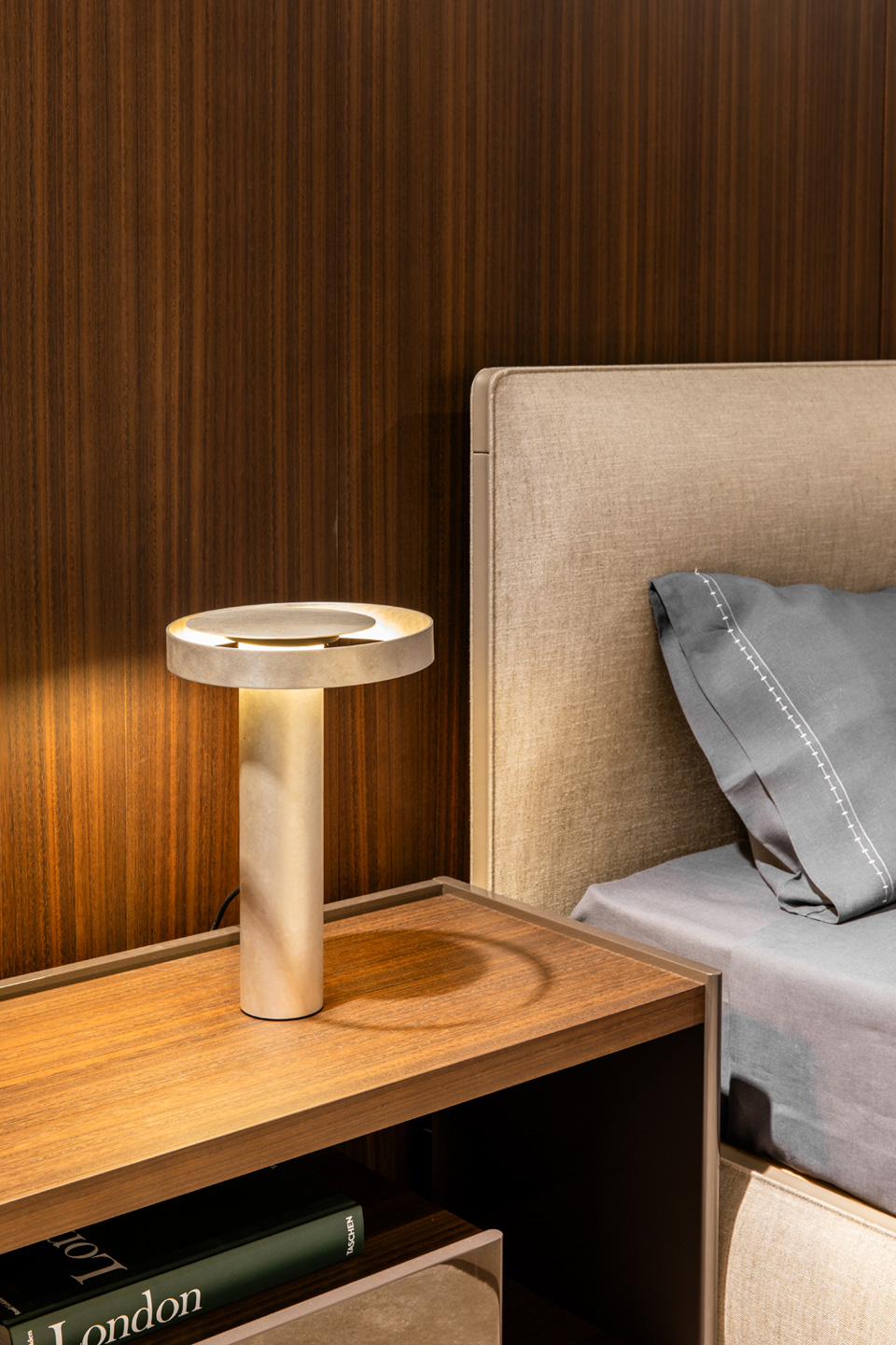 Circle Table Lamp
