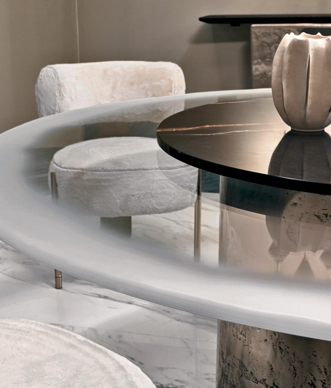 Amos dining table