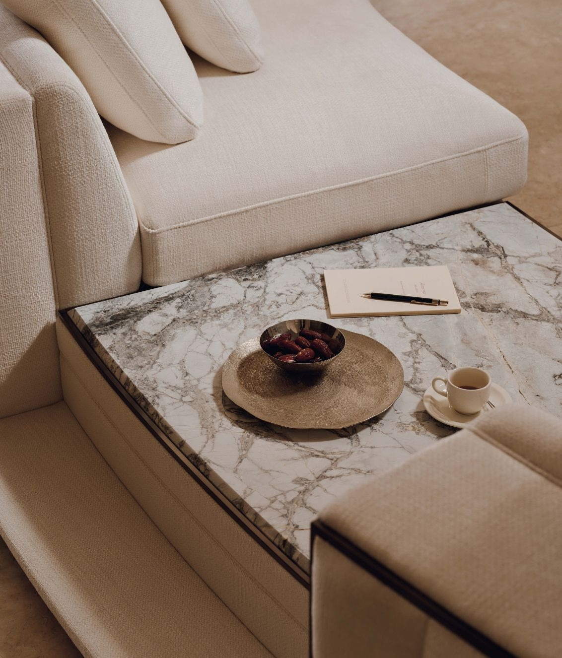 Babylon Rack Circle sofa