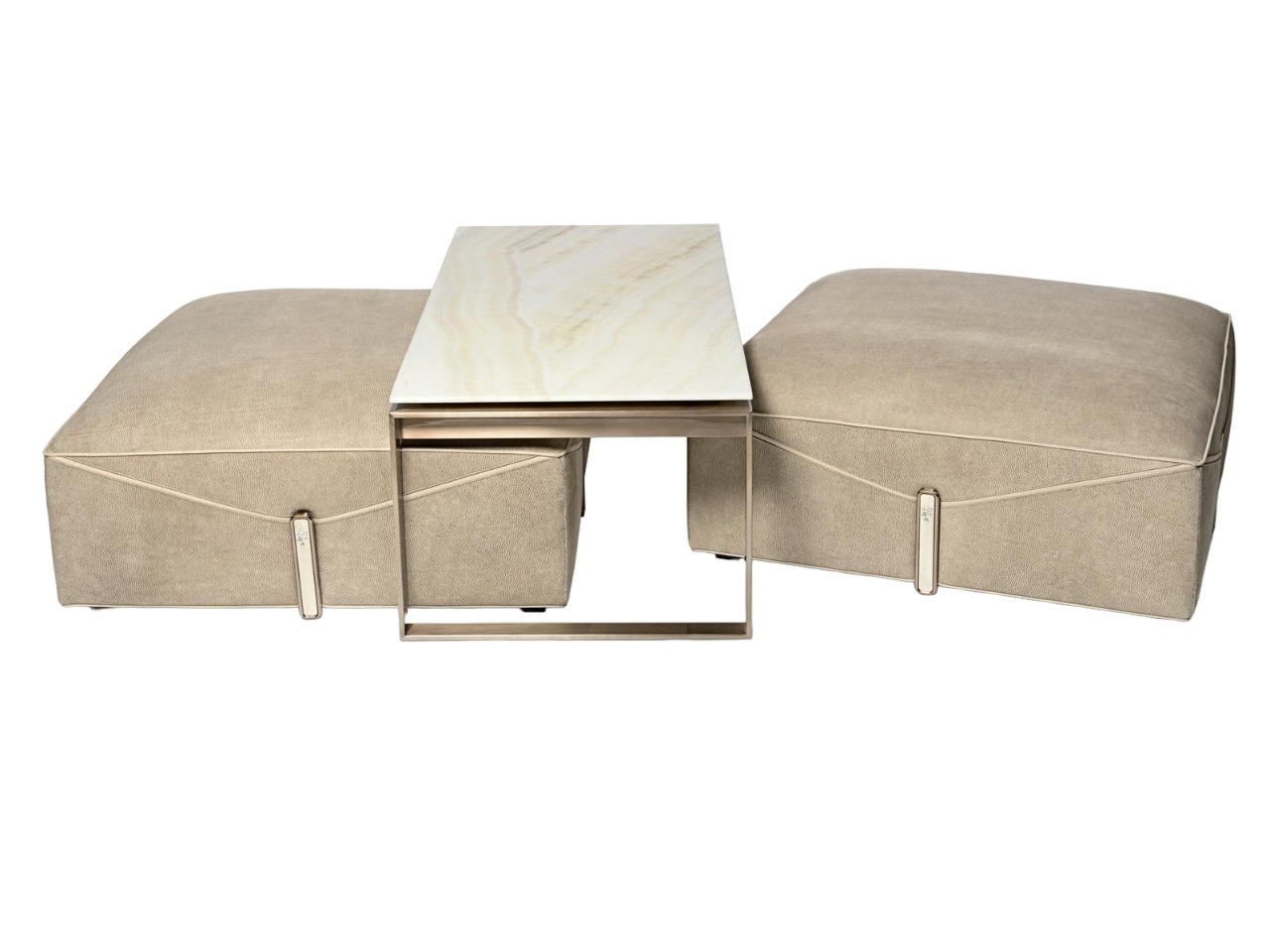 Bastian pouffe