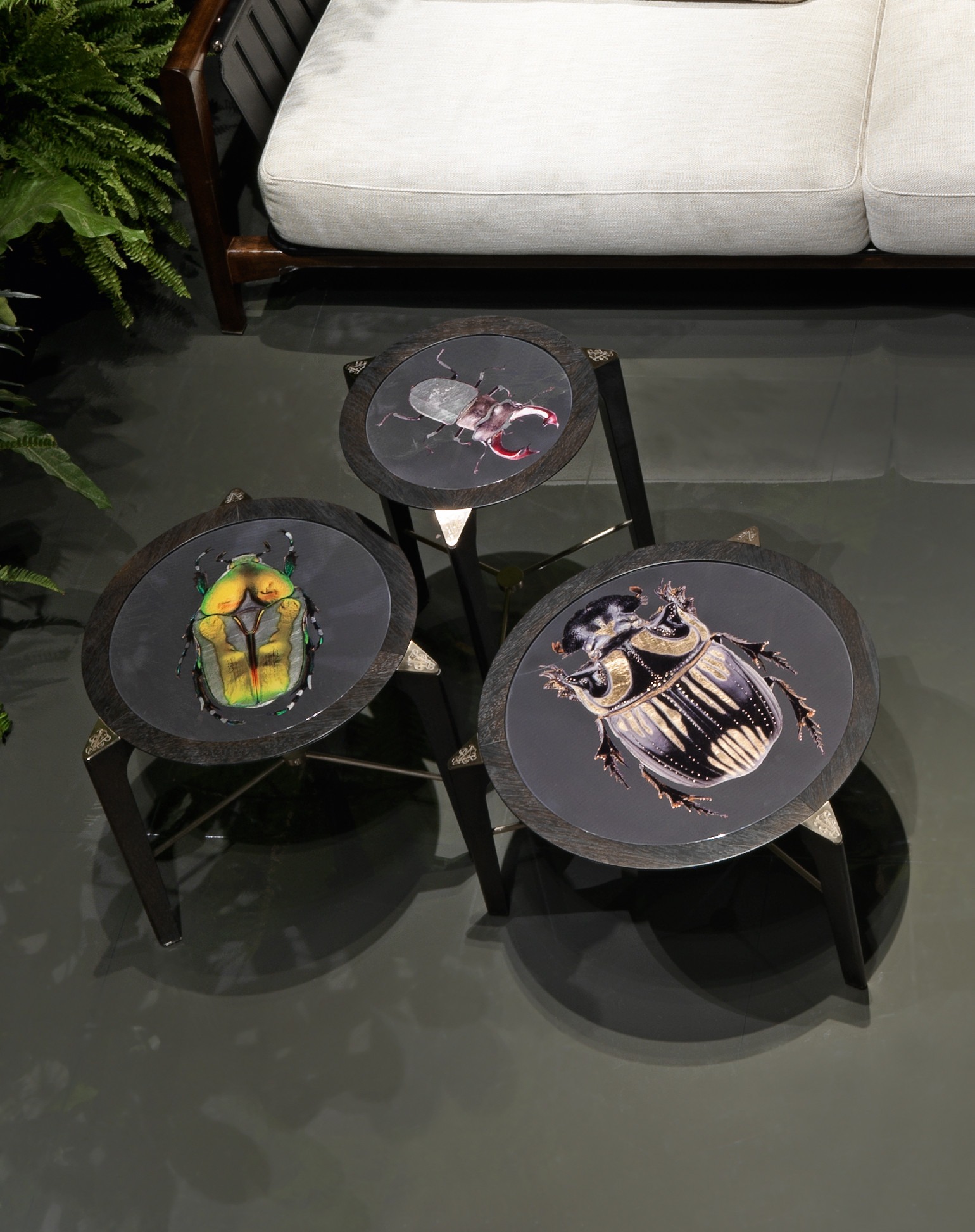 Breeze low table
