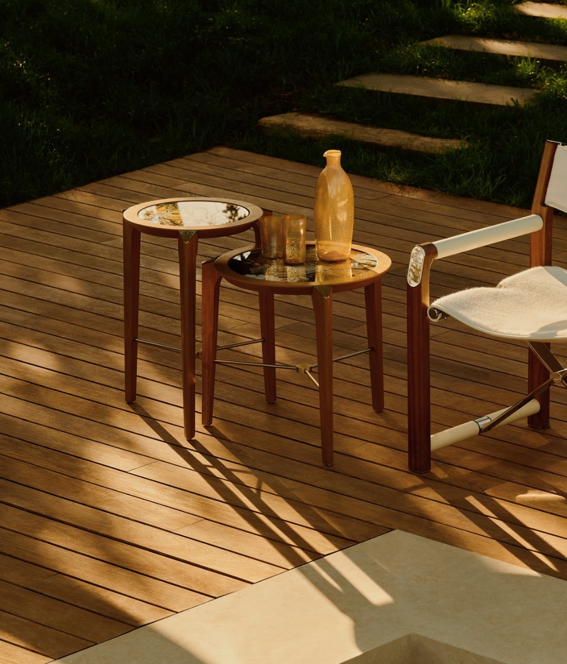 Breeze low table