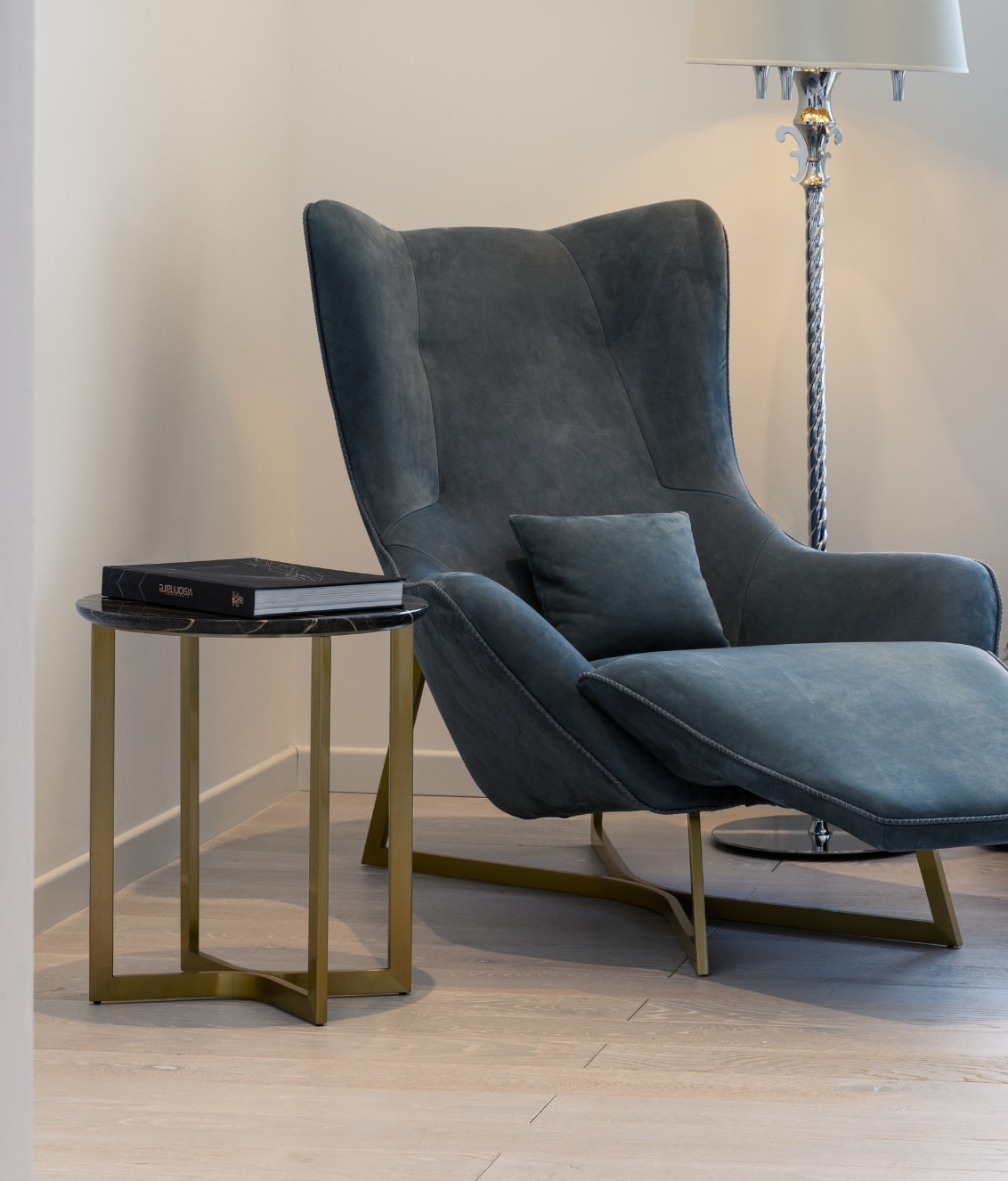 Egoiste low table