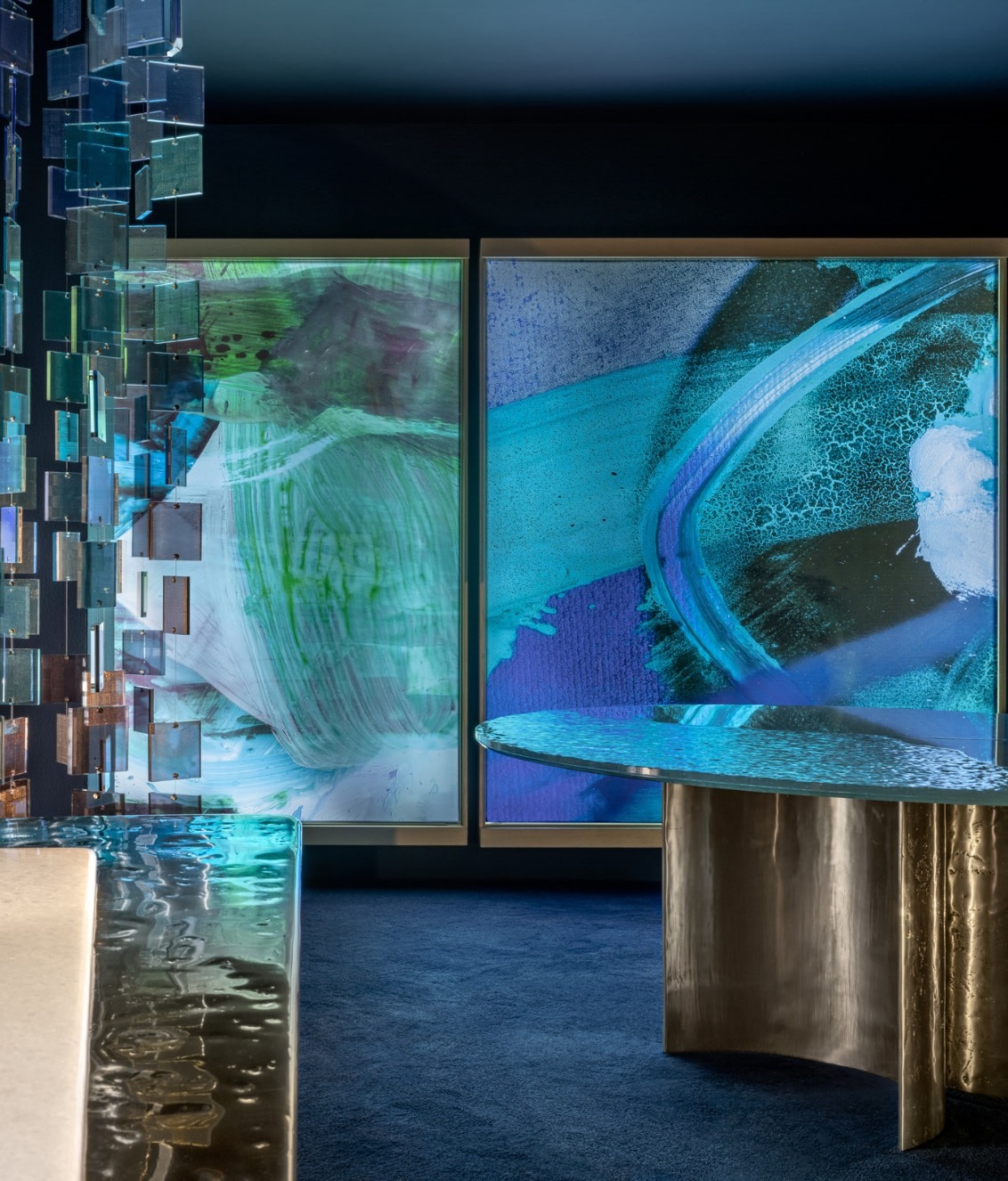 Elysium Art dining table