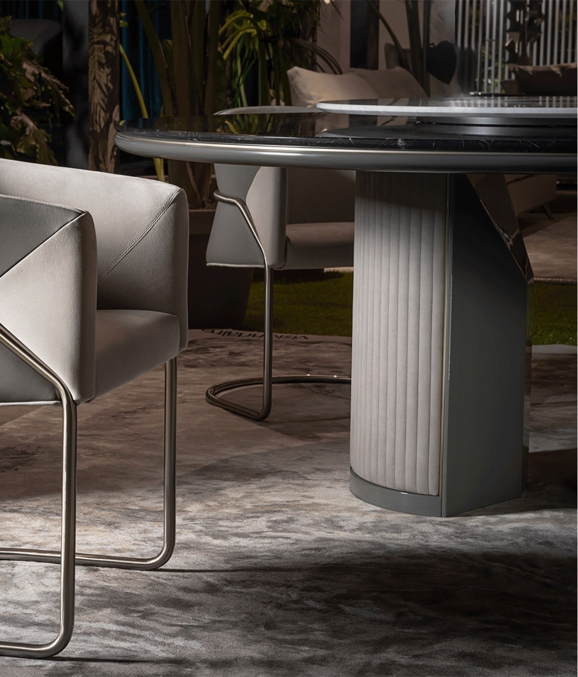 Palace dining table