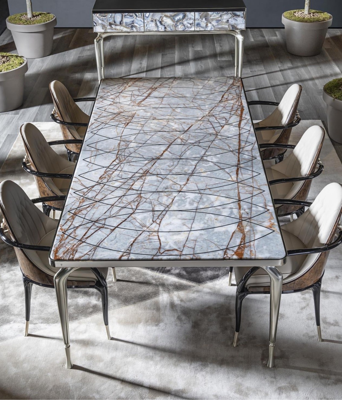 Thule dining table