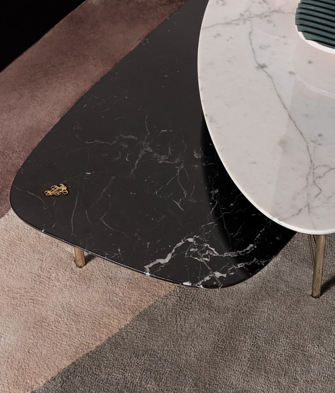 Trapeze Low table