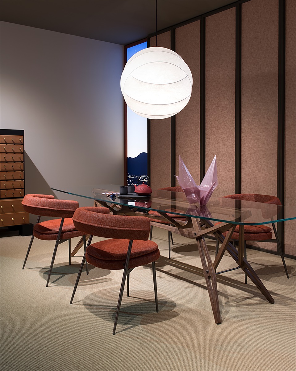 Reale CM Modern Table