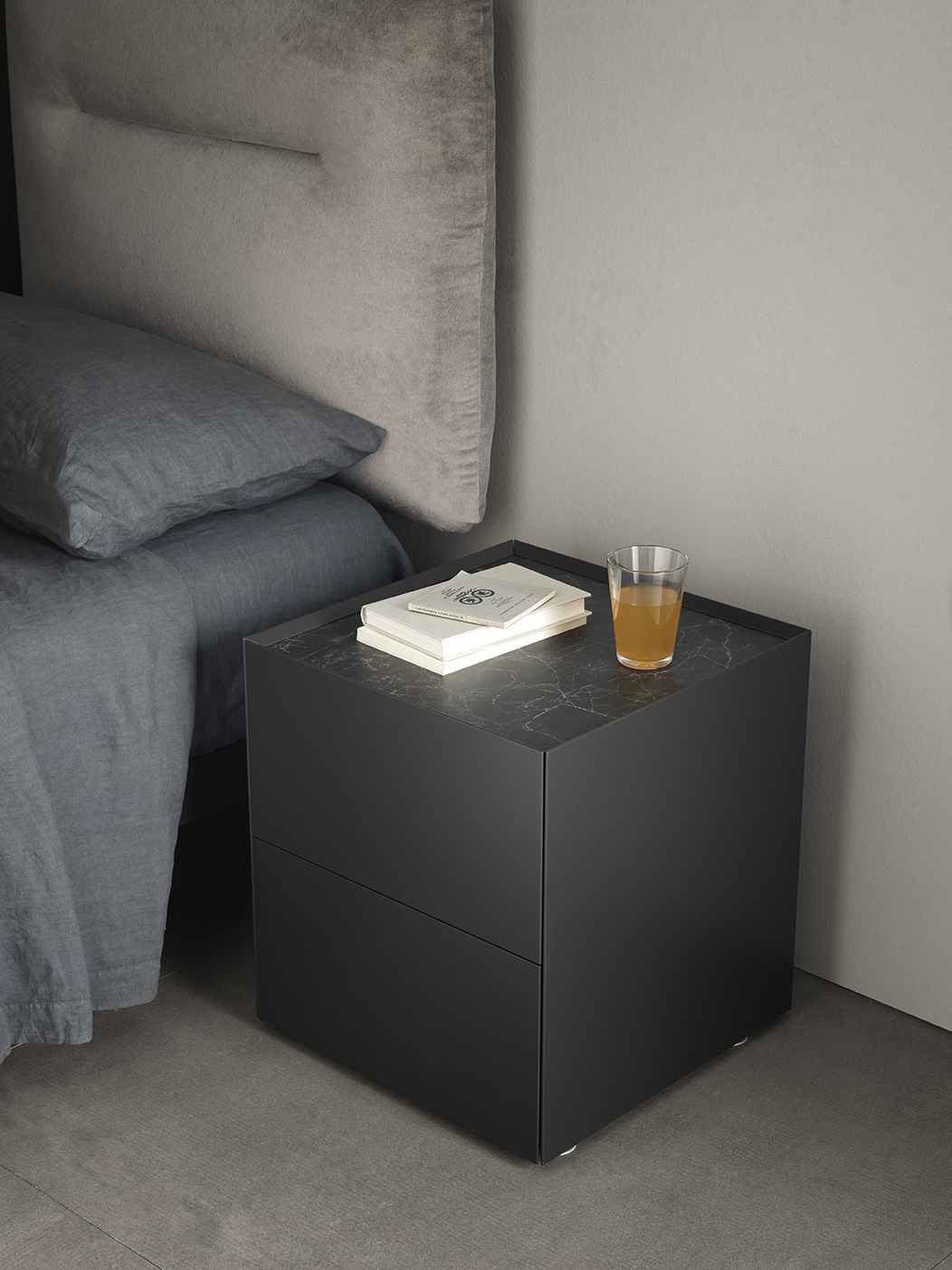 Nightstand Riquadro collection