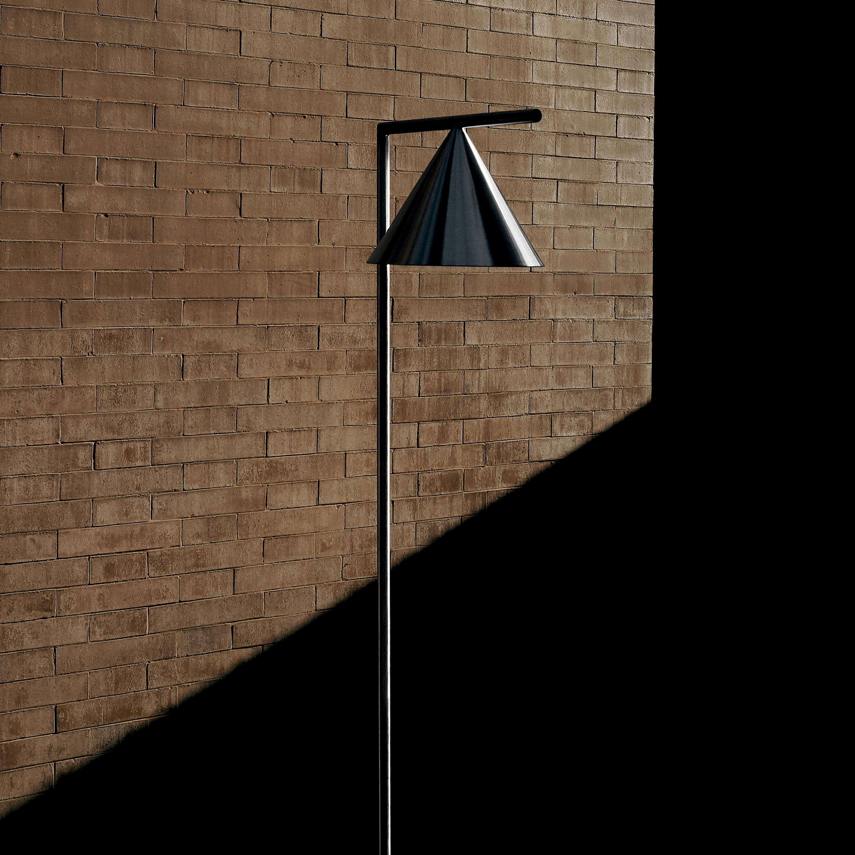 Floor lamp Captain Flint Outdoor H 1537 mm Brass Finish/Grey Lava